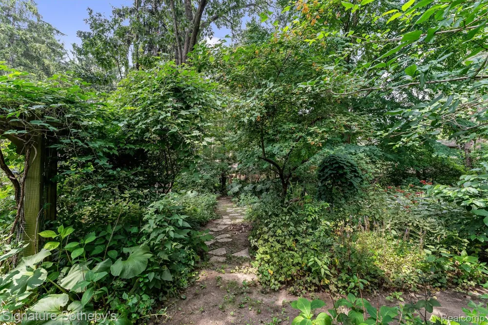 7939 Caberfae Trail Independence Charter Township, MI 48348