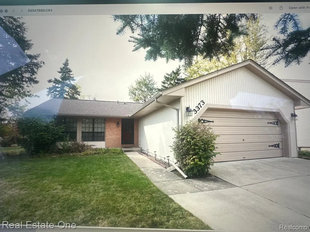 3373 Auburn Drive Troy City, MI 48083
