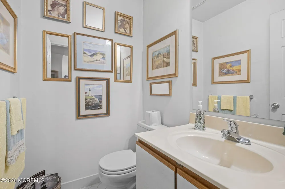 102 Rumford Way Manalapan, NJ 07726