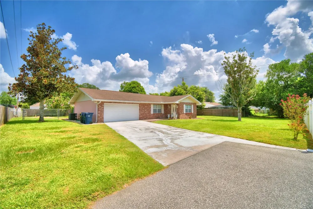 1206 SUSAN LANE Auburndale, FL 33823