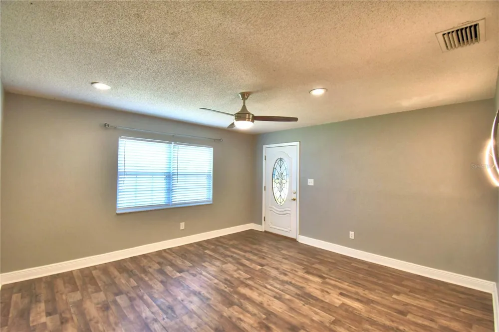 1206 SUSAN LANE Auburndale, FL 33823