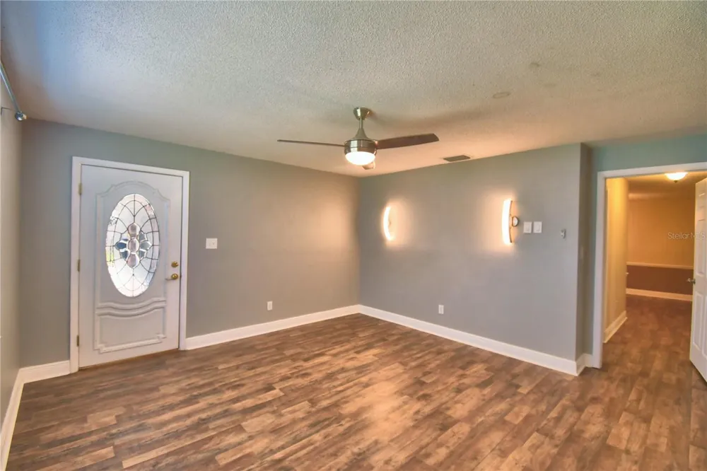 1206 SUSAN LANE Auburndale, FL 33823
