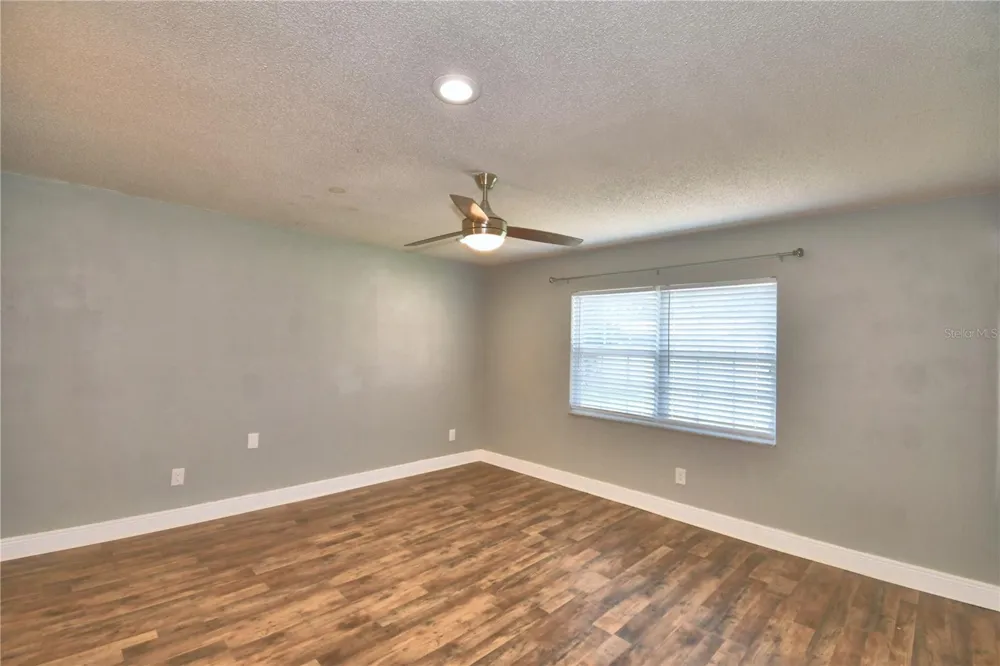 1206 SUSAN LANE Auburndale, FL 33823