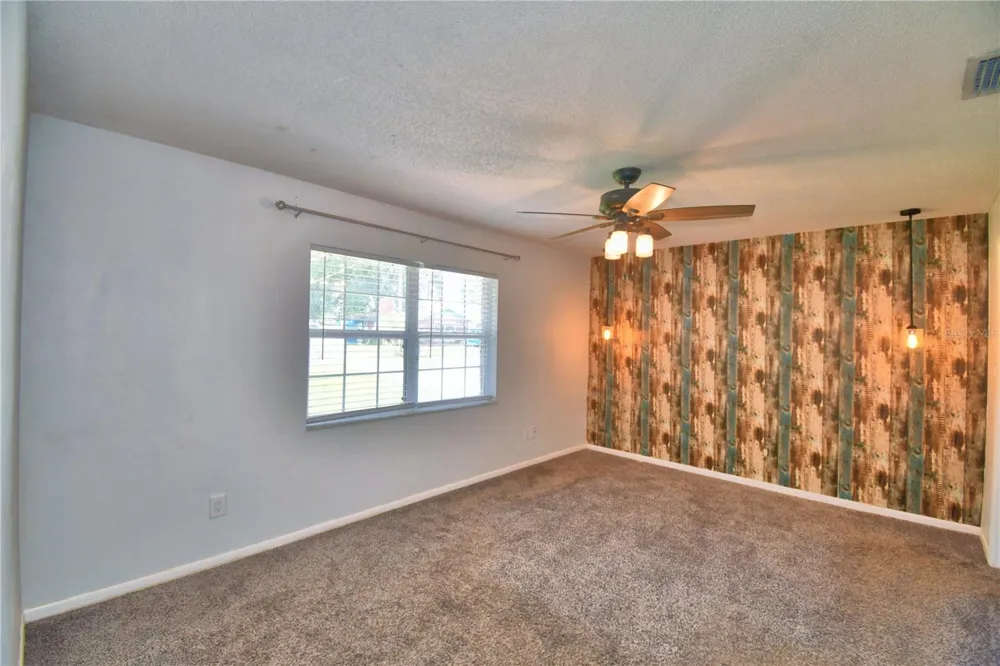 1206 SUSAN LANE Auburndale, FL 33823