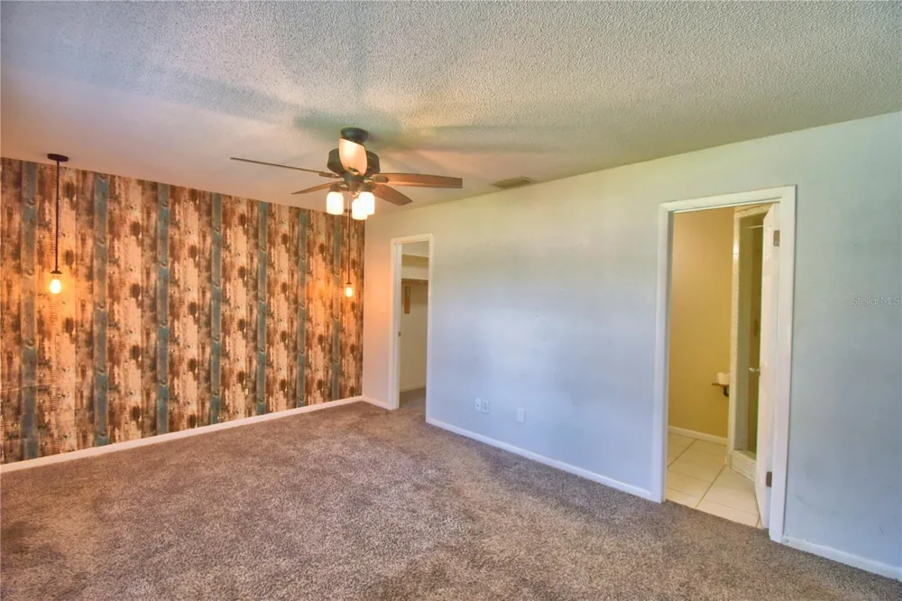 1206 SUSAN LANE Auburndale, FL 33823