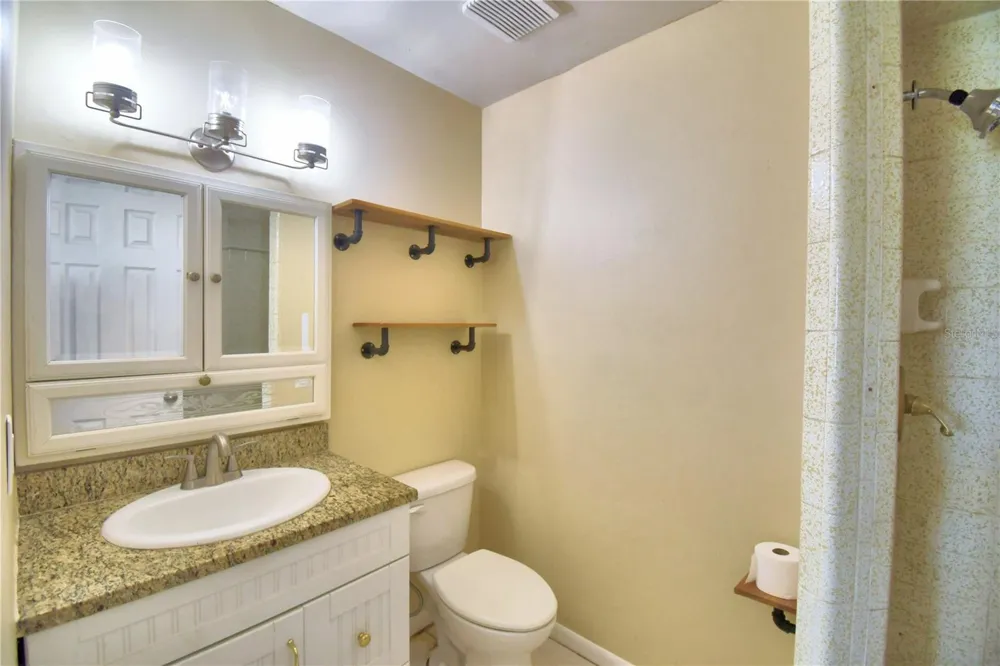 1206 SUSAN LANE Auburndale, FL 33823