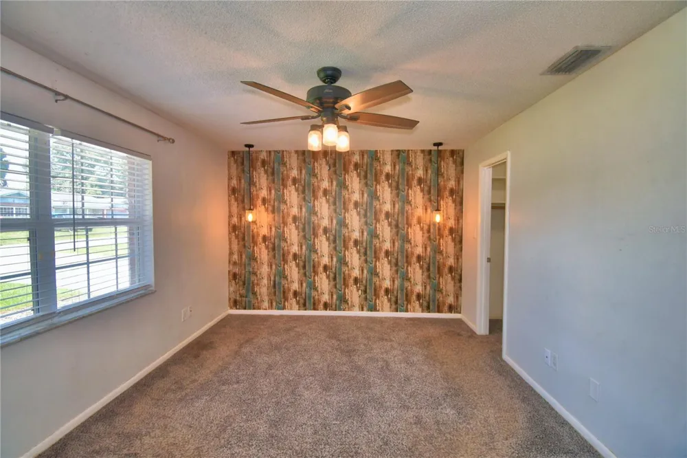 1206 SUSAN LANE Auburndale, FL 33823