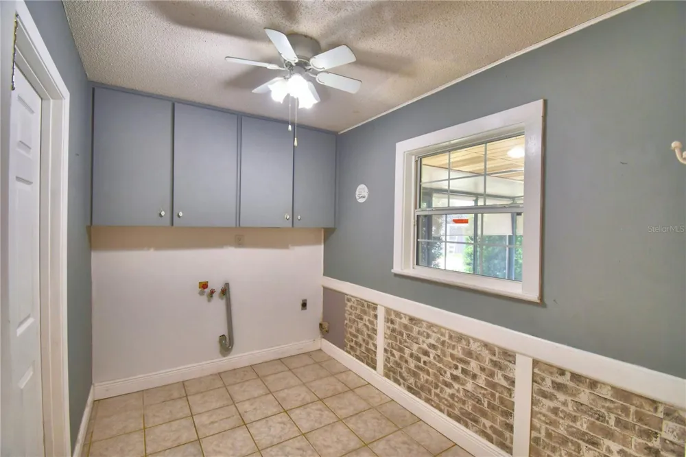 1206 SUSAN LANE Auburndale, FL 33823