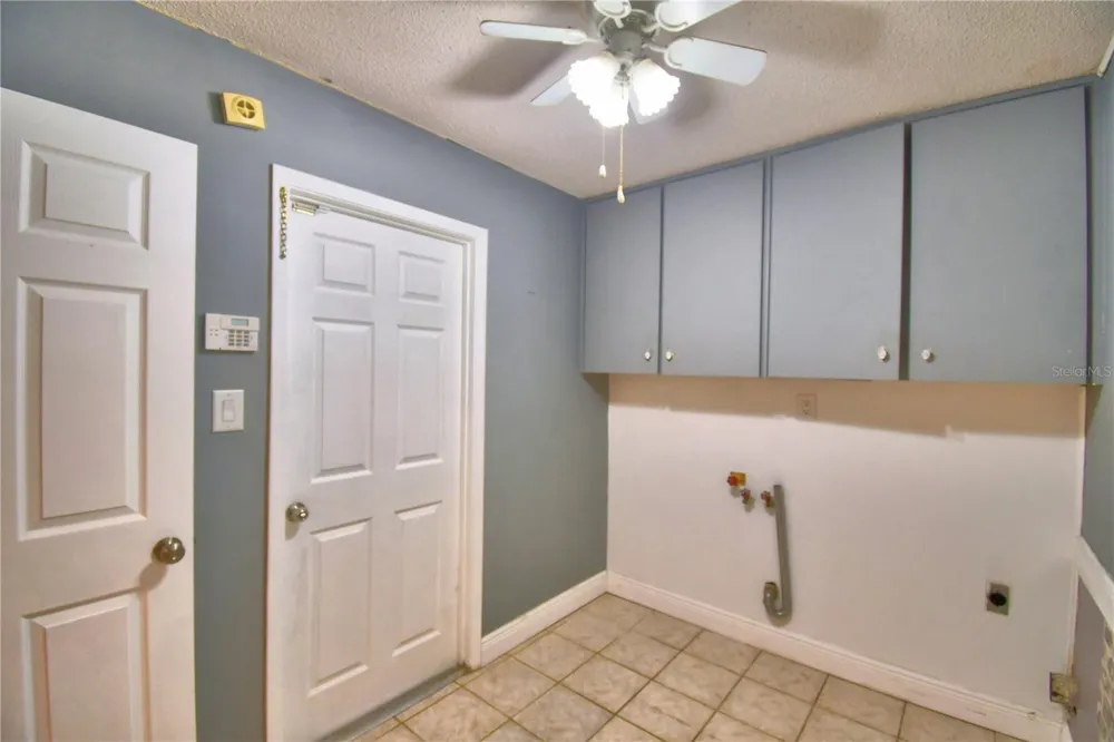 1206 SUSAN LANE Auburndale, FL 33823
