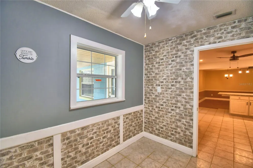 1206 SUSAN LANE Auburndale, FL 33823