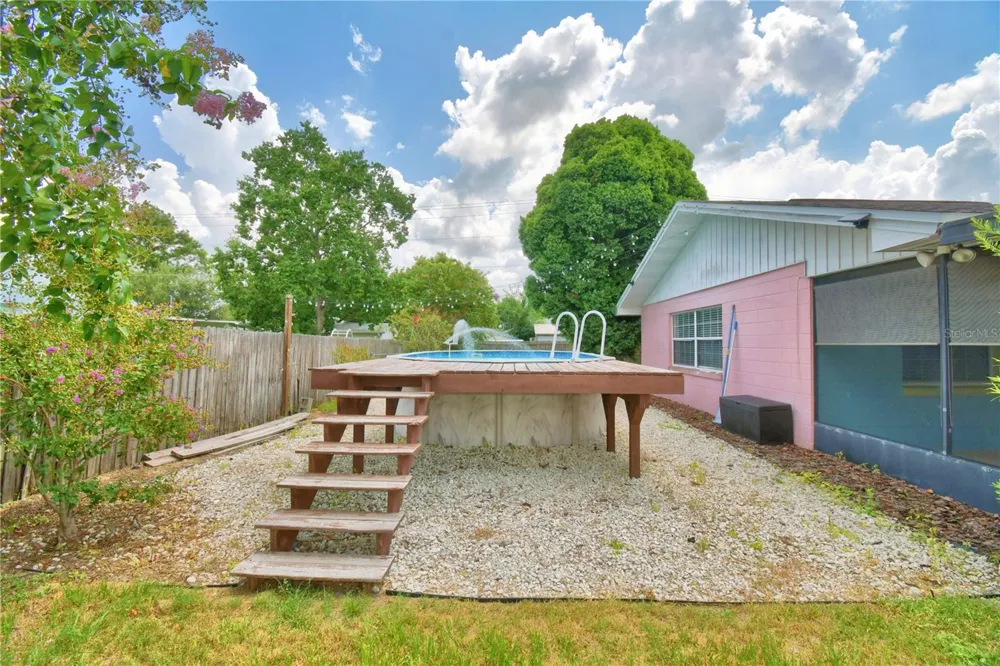1206 SUSAN LANE Auburndale, FL 33823