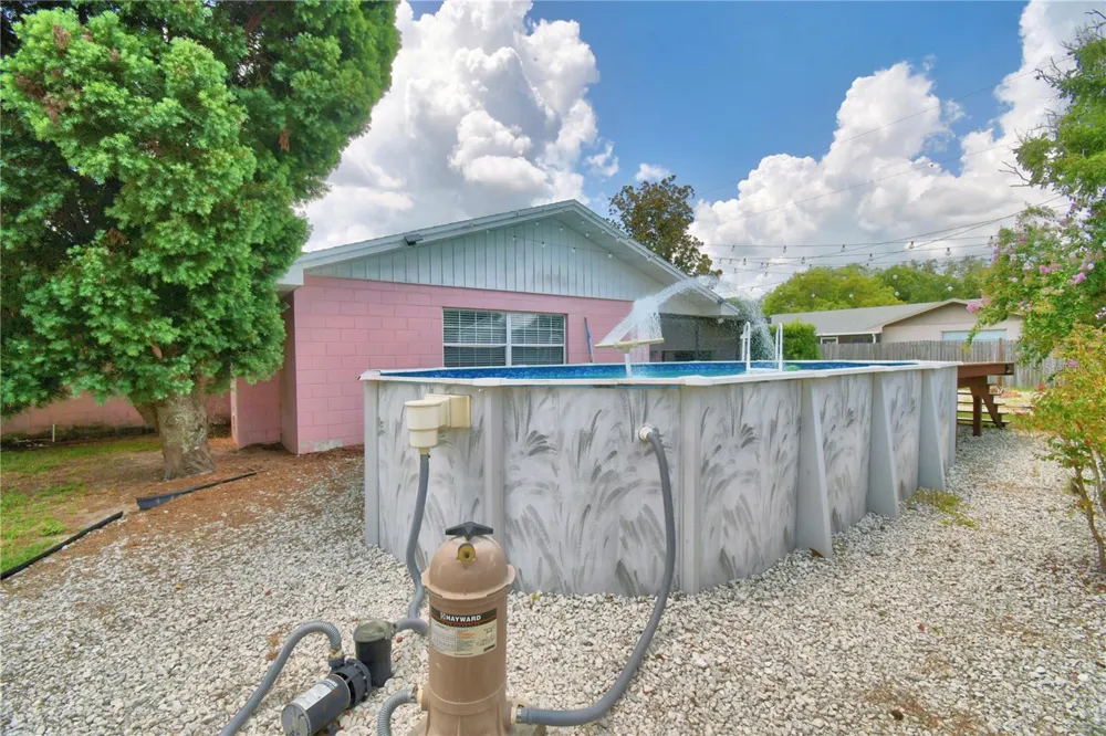 1206 SUSAN LANE Auburndale, FL 33823