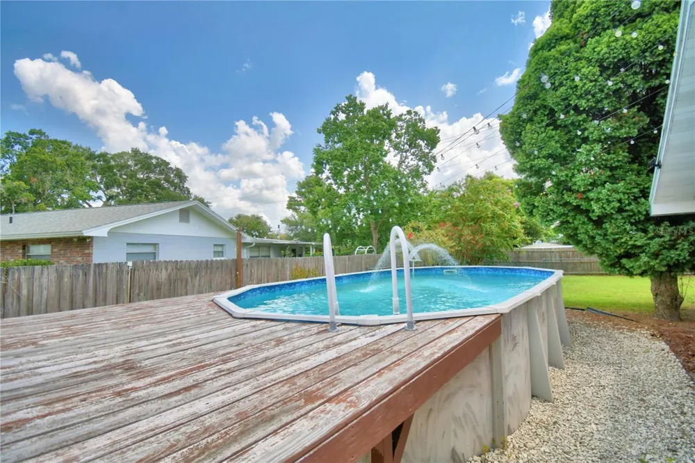1206 SUSAN LANE Auburndale, FL 33823