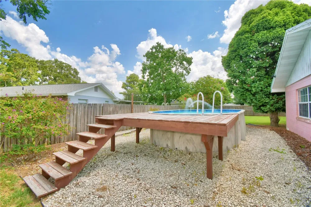 1206 SUSAN LANE Auburndale, FL 33823