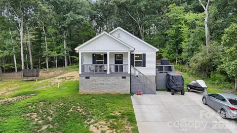 542 Oak Road
