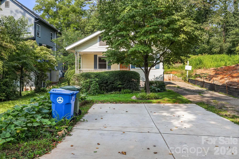 48 Carrier Street Asheville, NC 28806