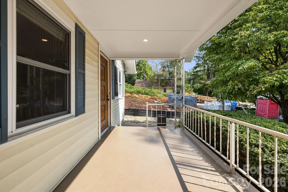 48 Carrier Street Asheville, NC 28806