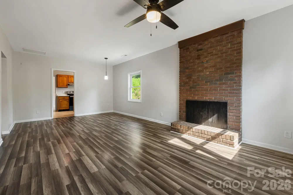 48 Carrier Street Asheville, NC 28806