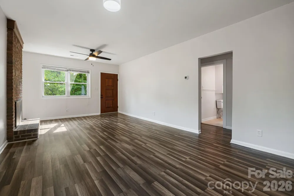 48 Carrier Street Asheville, NC 28806