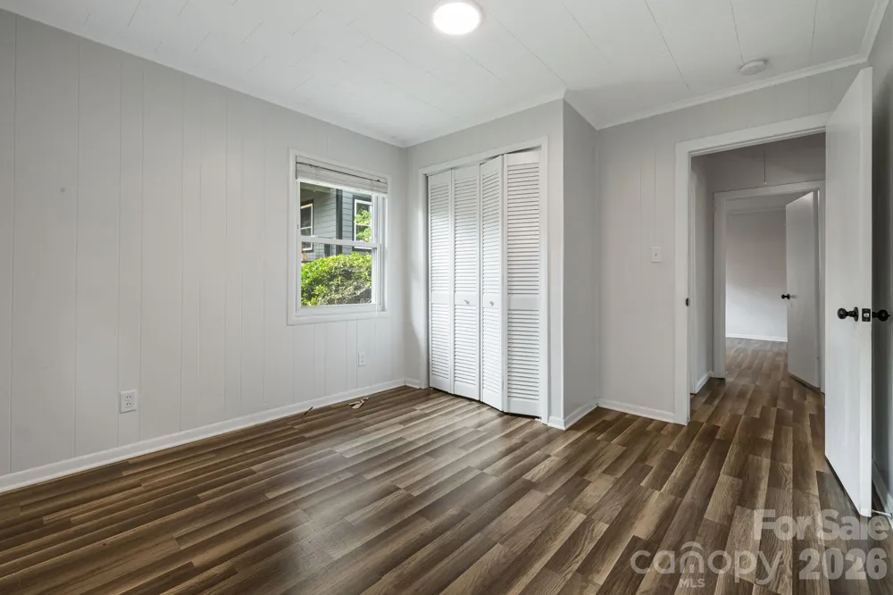 48 Carrier Street Asheville, NC 28806