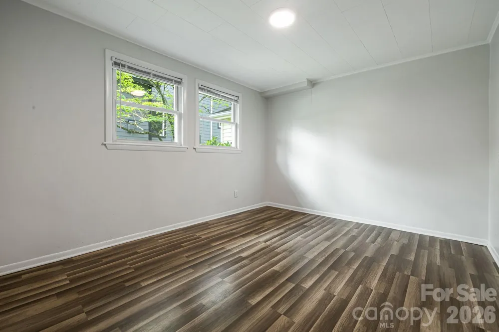 48 Carrier Street Asheville, NC 28806