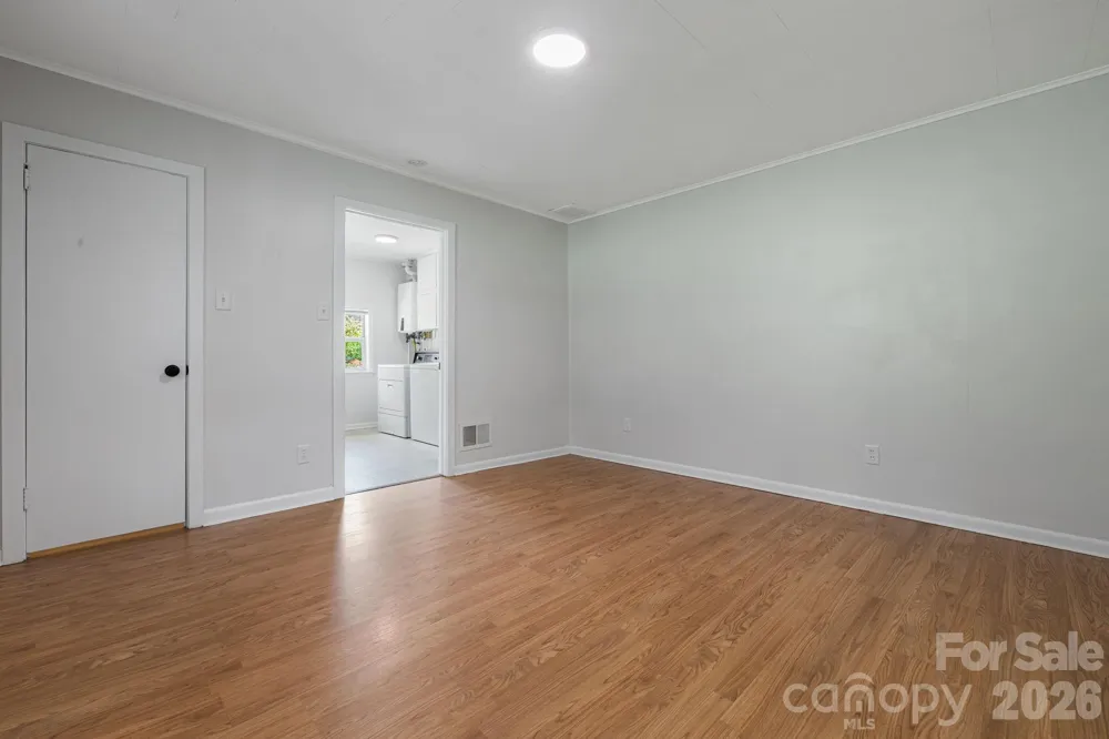 48 Carrier Street Asheville, NC 28806