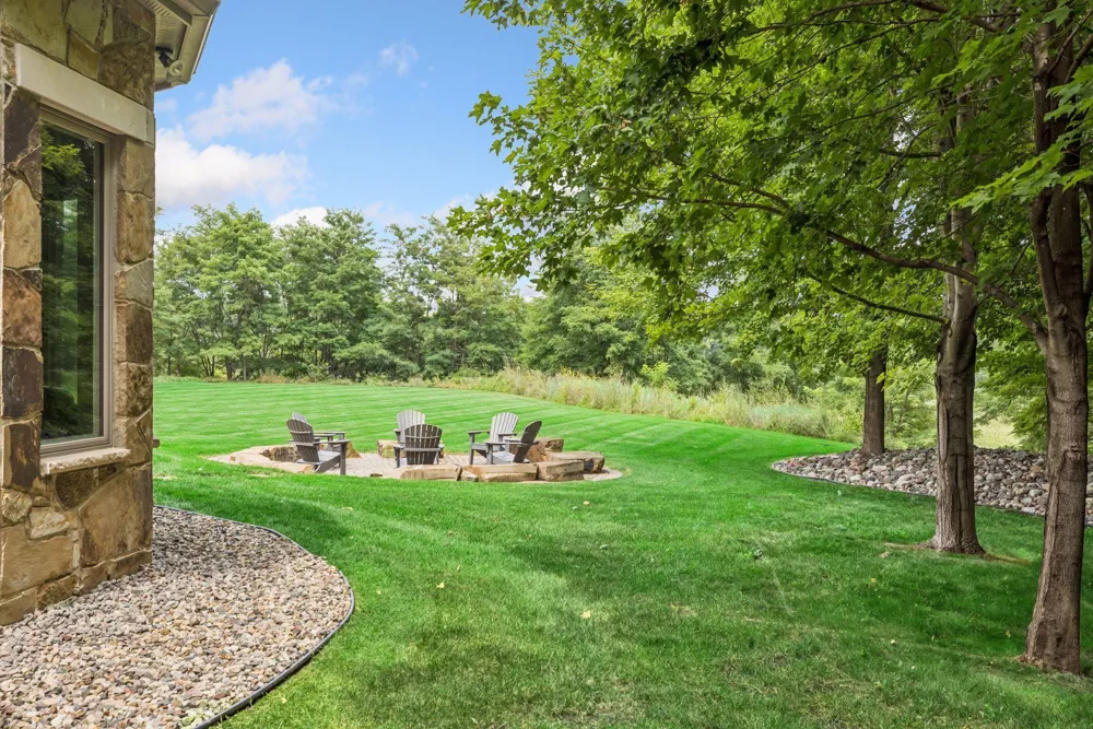 27630 Virginia Cove Excelsior, MN 55331