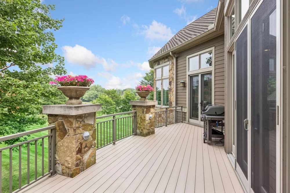 27630 Virginia Cove Excelsior, MN 55331