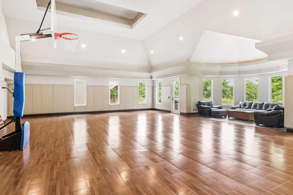 27630 Virginia Cove Excelsior, MN 55331