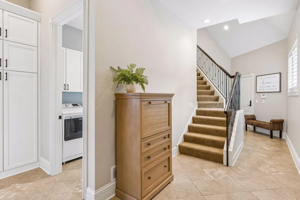 27630 Virginia Cove Excelsior, MN 55331