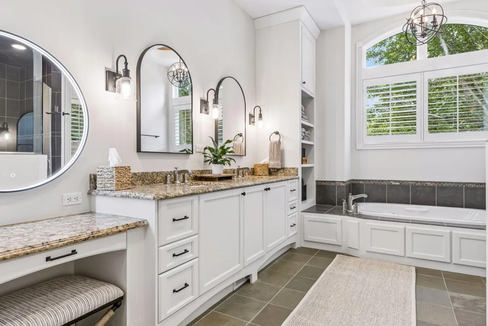 27630 Virginia Cove Excelsior, MN 55331