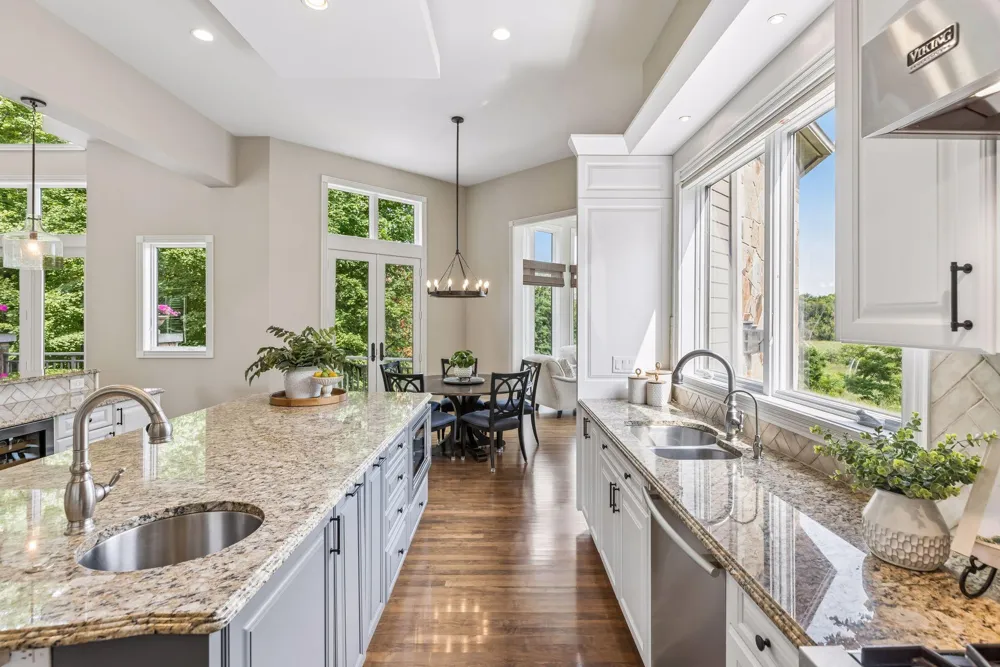 27630 Virginia Cove Excelsior, MN 55331
