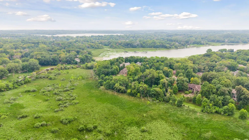 27630 Virginia Cove Excelsior, MN 55331