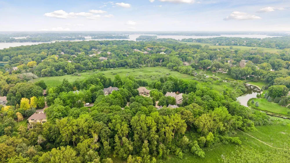27630 Virginia Cove Excelsior, MN 55331