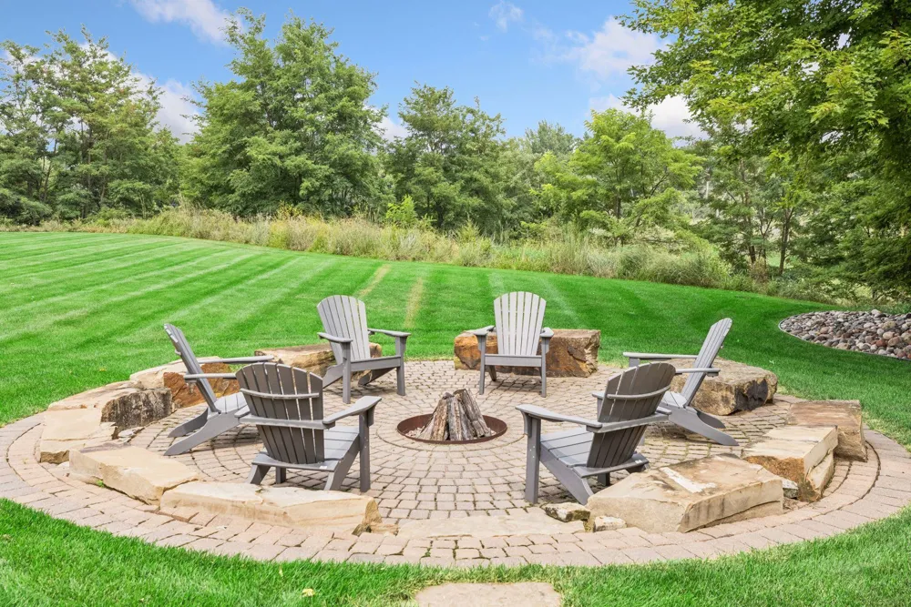 27630 Virginia Cove Excelsior, MN 55331