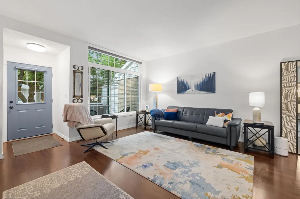534 Lovell Avenue #6 Roseville, MN 55113