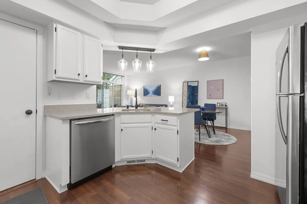 534 Lovell Avenue #6 Roseville, MN 55113