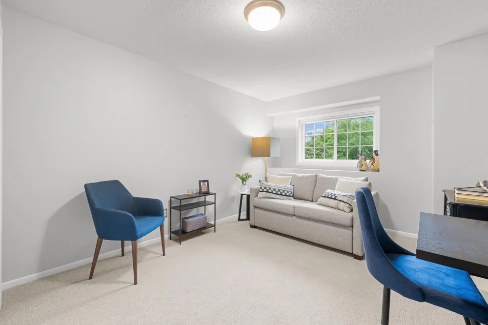 534 Lovell Avenue #6 Roseville, MN 55113