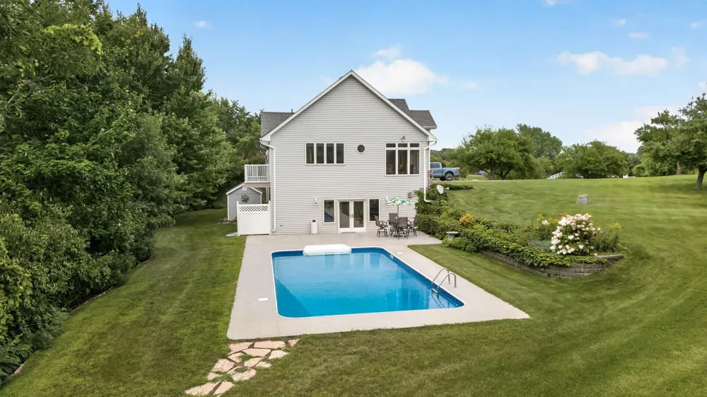 22760 Olivine Street NW Elk River, MN 55330