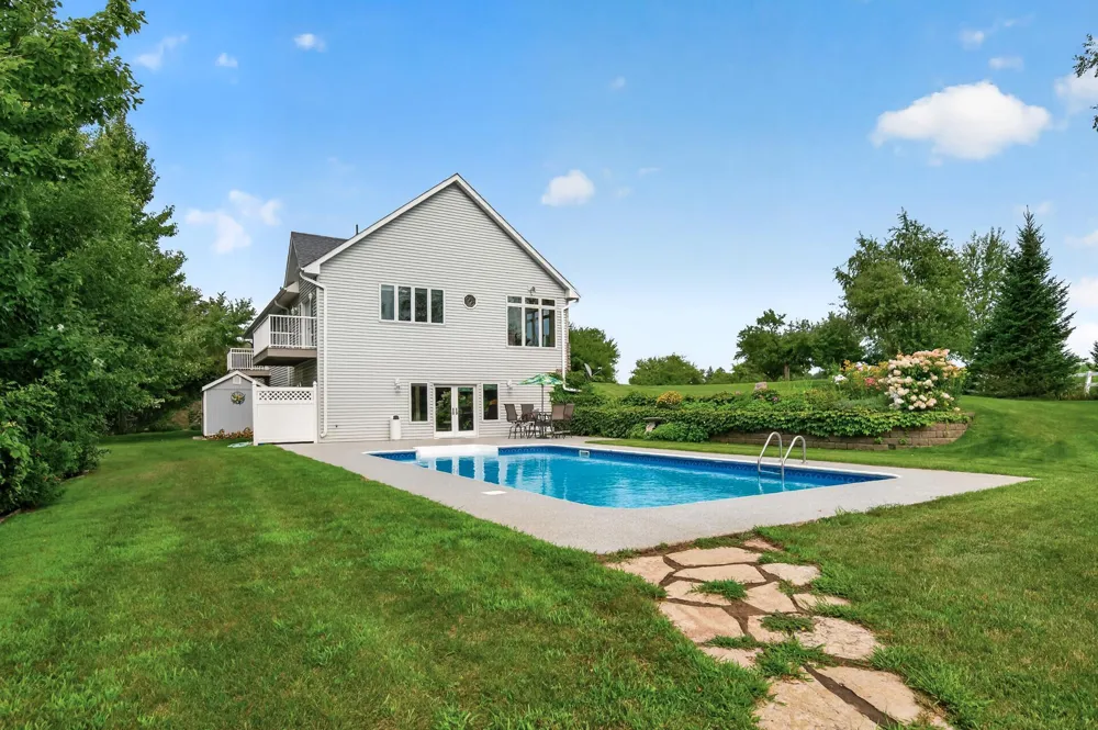 22760 Olivine Street NW Elk River, MN 55330