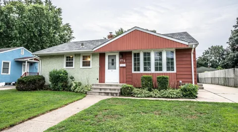 214 Poplar Street E