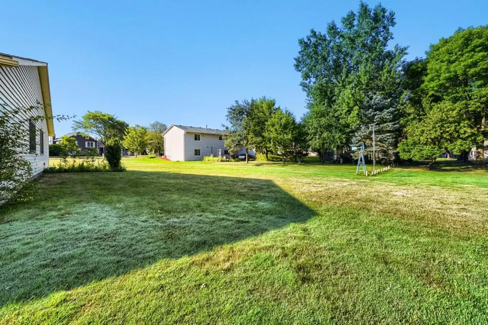 3743 Goodwin Avenue Oakdale, MN 55128