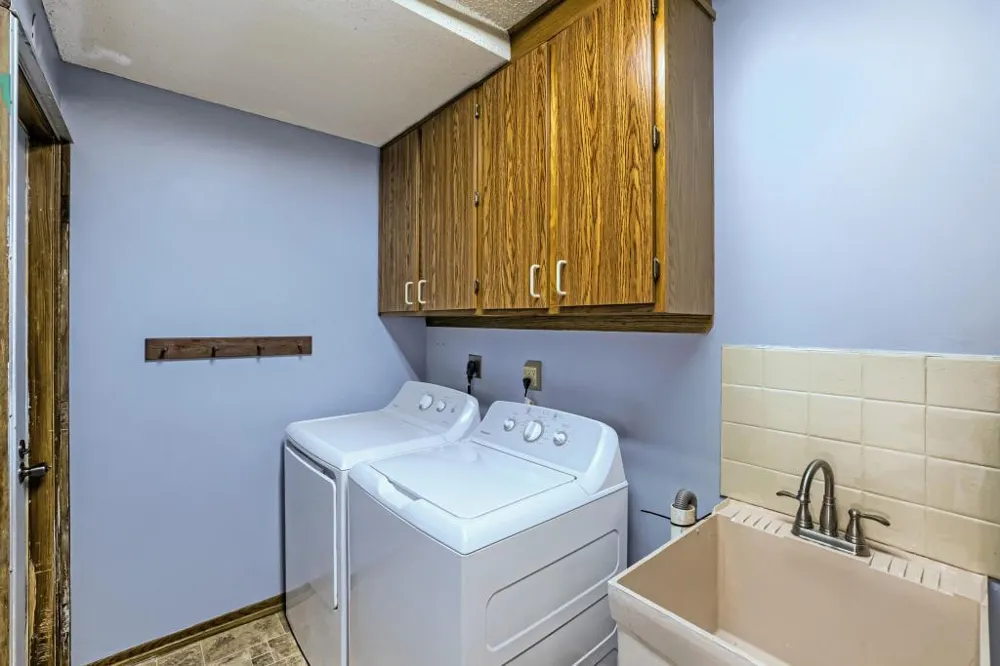 3743 Goodwin Avenue Oakdale, MN 55128