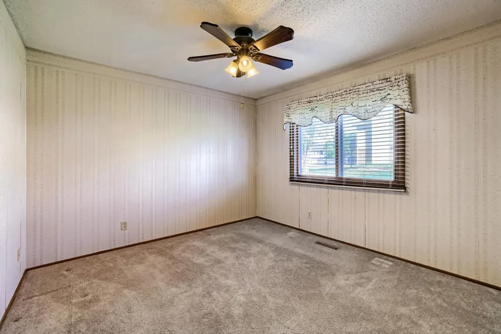 3743 Goodwin Avenue Oakdale, MN 55128