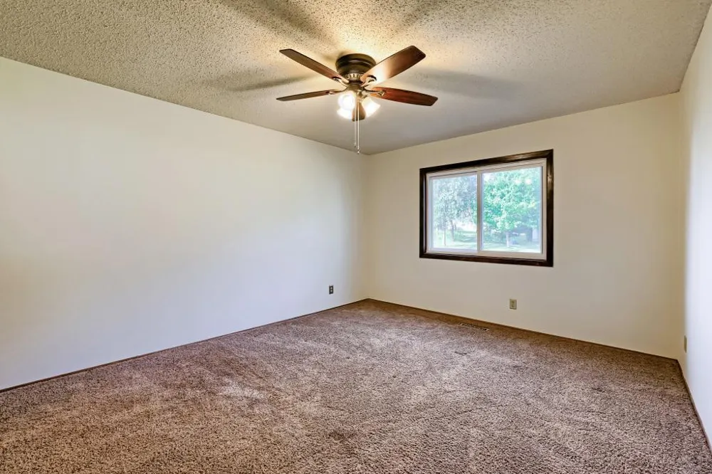 3743 Goodwin Avenue Oakdale, MN 55128
