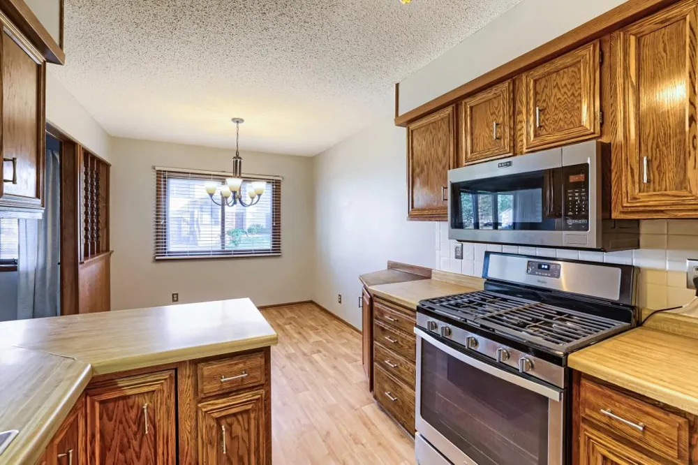 3743 Goodwin Avenue Oakdale, MN 55128