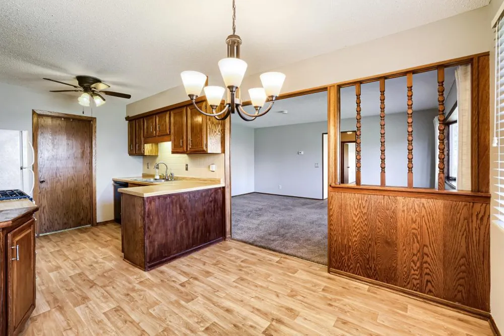 3743 Goodwin Avenue Oakdale, MN 55128