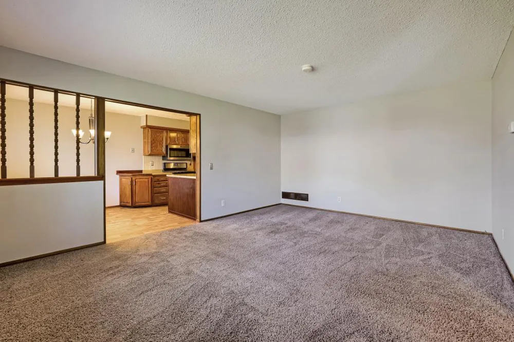 3743 Goodwin Avenue Oakdale, MN 55128
