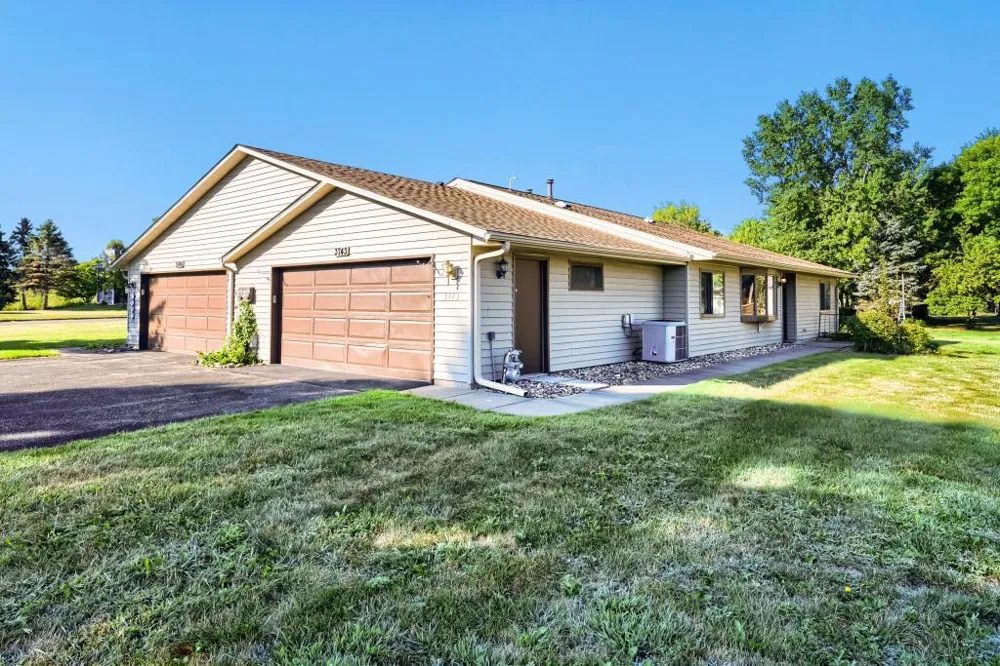 3743 Goodwin Avenue Oakdale, MN 55128