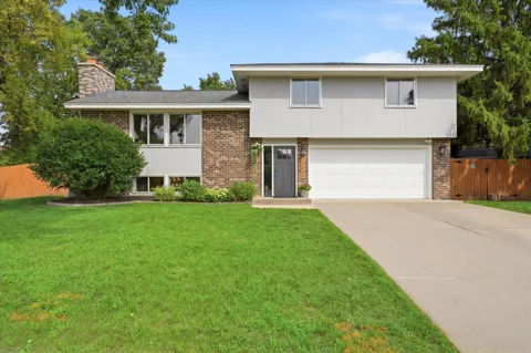 12904 Jackson Circle NE